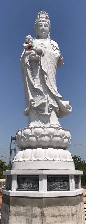 Félicite haobo pour compléter l'installation de la statue de Guanyin
